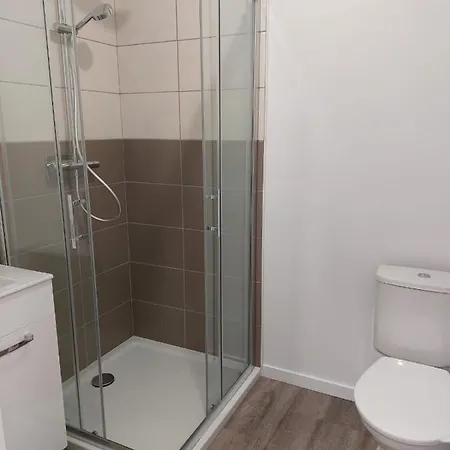 Apartment Ser3 F2, 1 Cour Sweet 4 Lits Individuels *